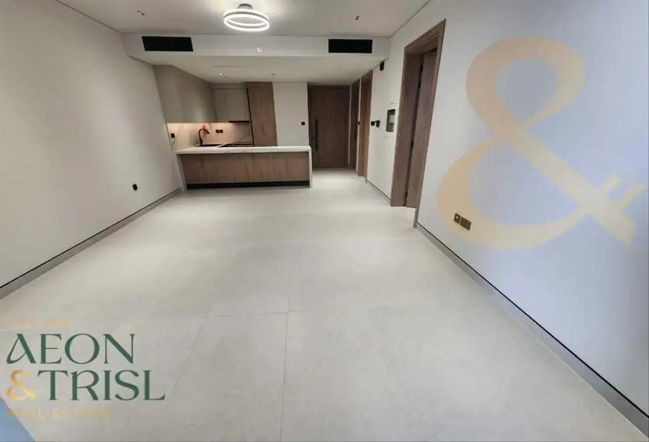 Burj Khalifa View | Vacant | 1BR | Spacious Layout