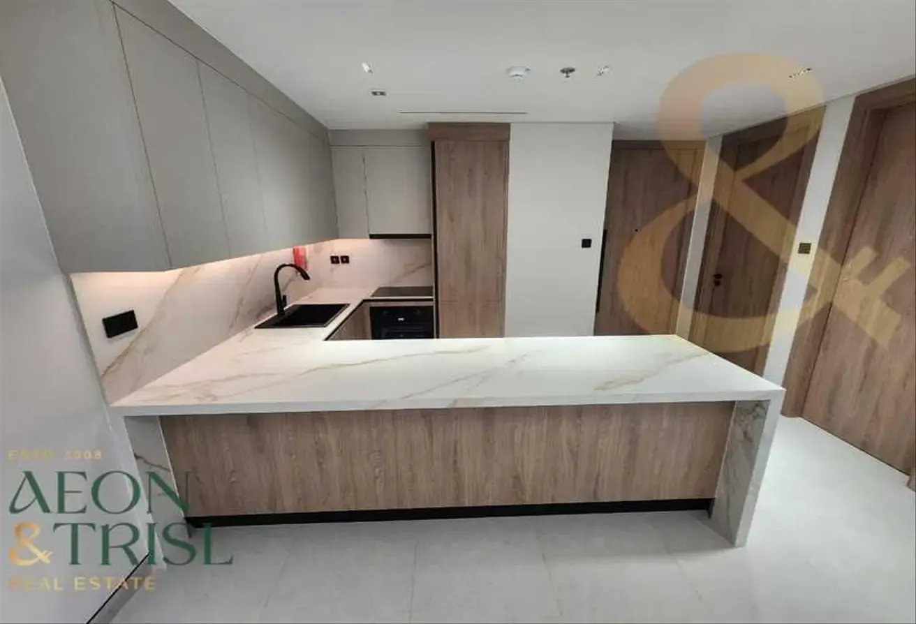 Burj Khalifa View | Vacant | 1BR | Spacious Layout