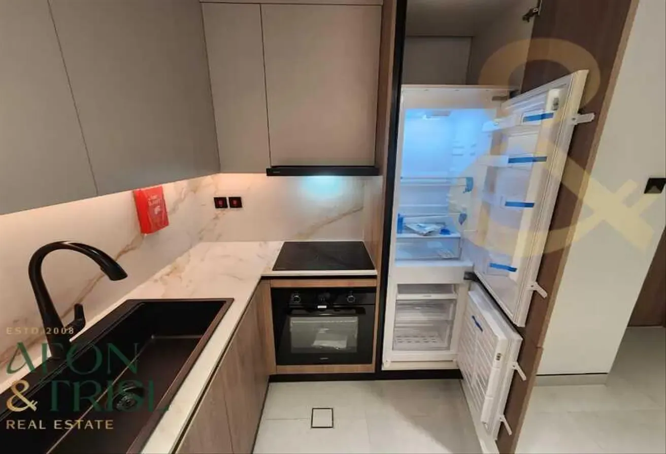 Burj Khalifa View | Vacant | 1BR | Spacious Layout