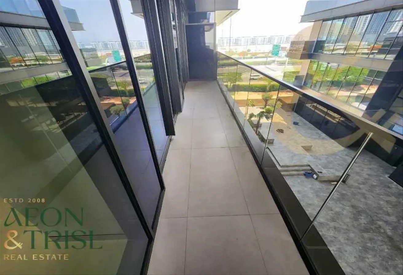 Burj Khalifa View | Vacant | 1BR | Spacious Layout