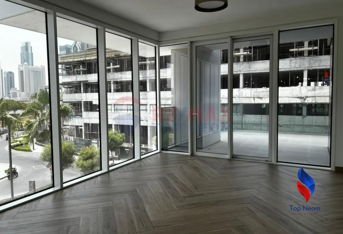 READY TO MOVE IN - NEAR METRO - PRIME LOCATION