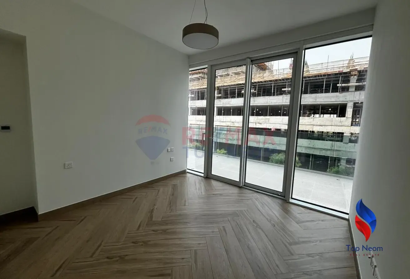 READY TO MOVE IN - NEAR METRO -  PRIME LOCATION