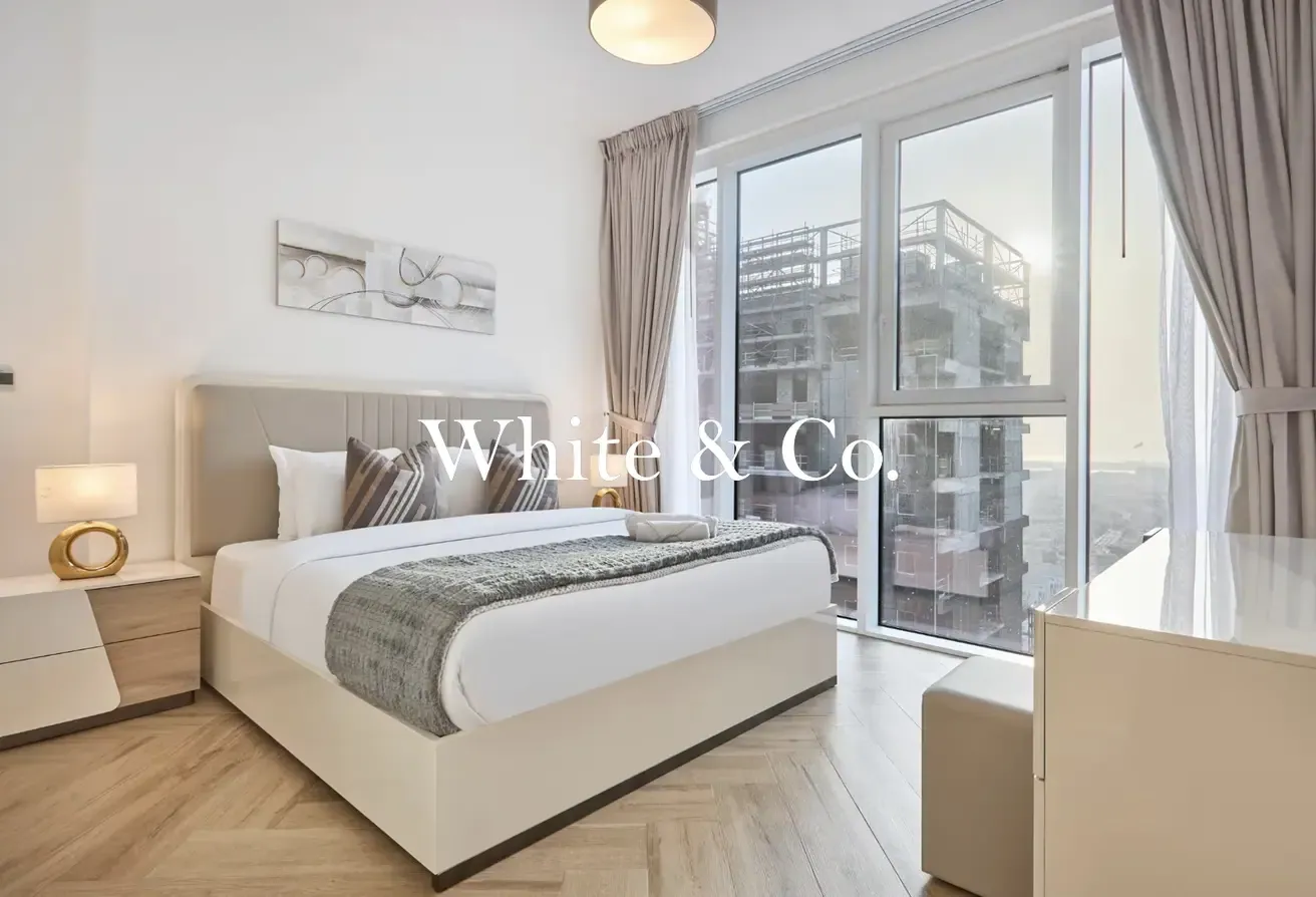 Upgraded | Vacant on Transfer | High Floor