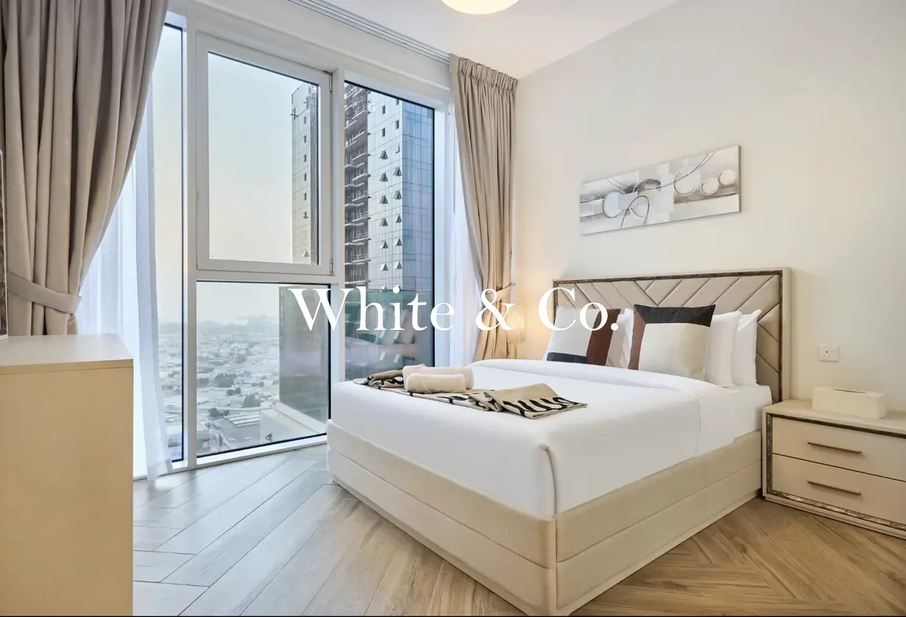 Upgraded | Vacant on Transfer | High Floor