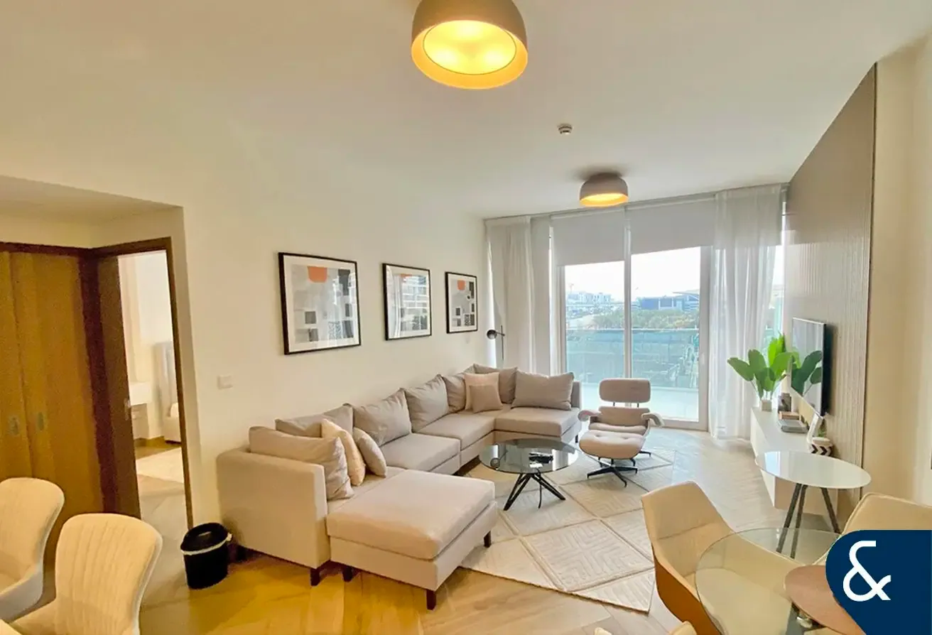1 Bed | Furnished | Large Terrace | Vacant