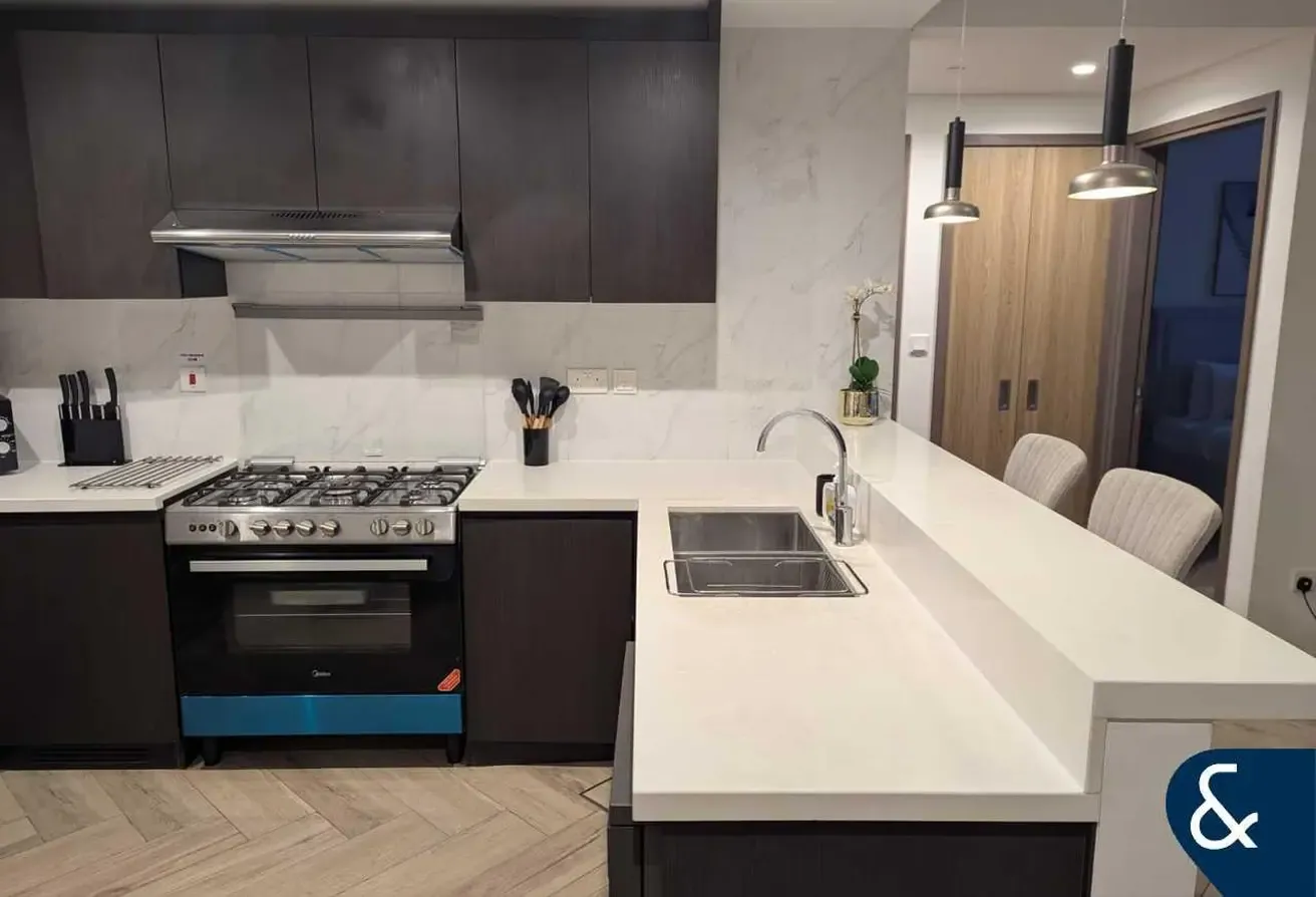 1 Bed | Furnished | Large Terrace | Vacant