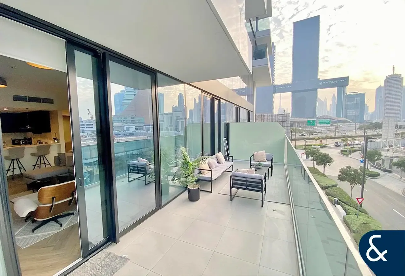 1 Bed | Furnished | Large Terrace | Vacant