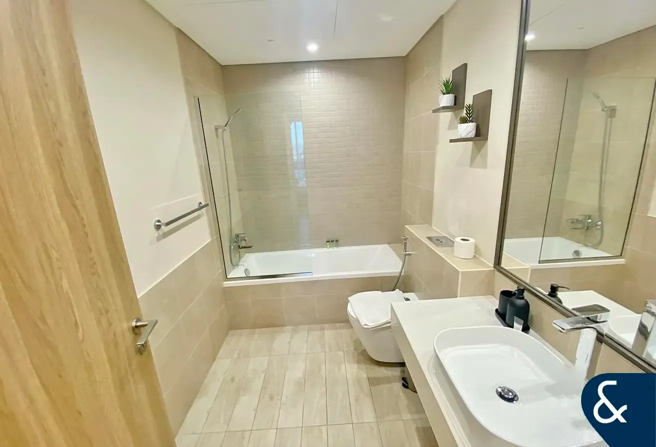 1 Bed | Furnished | Large Terrace | Vacant