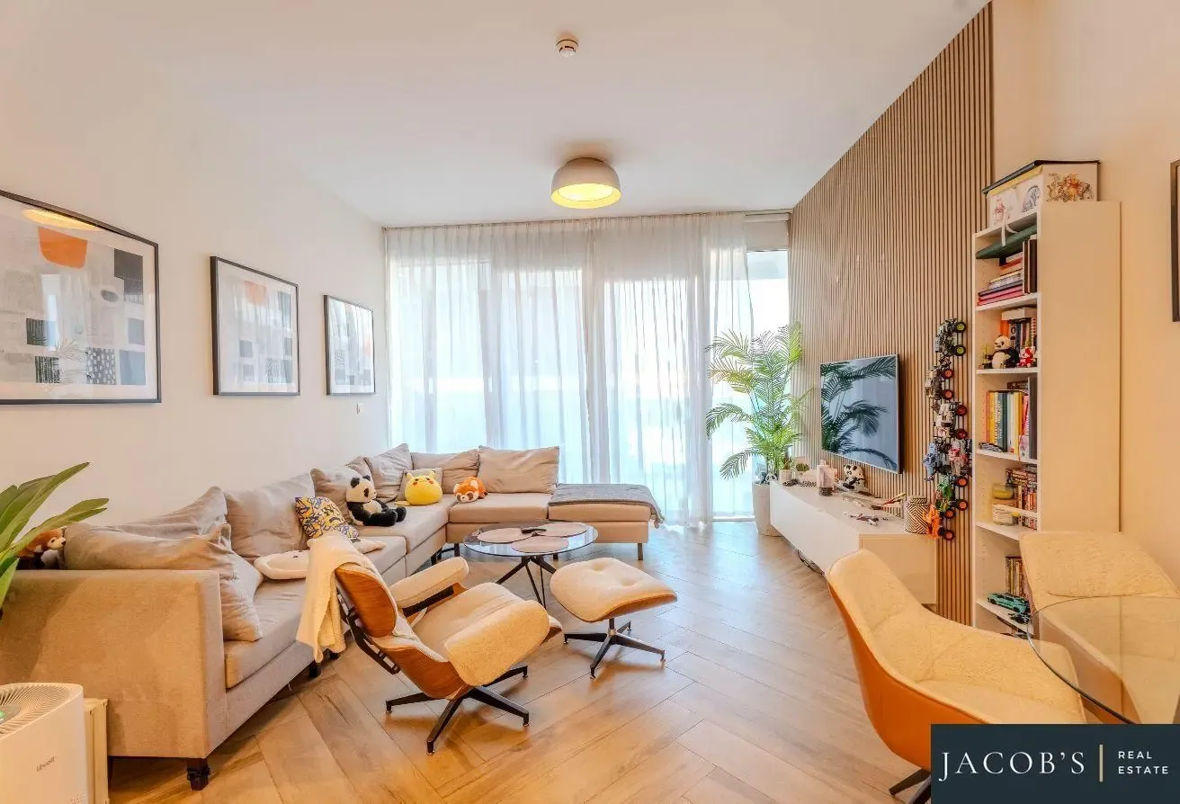 Large Layout | Furnished | Vacant on Transfer