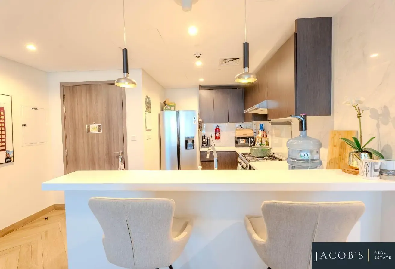 Large Layout | Furnished | Vacant on Transfer