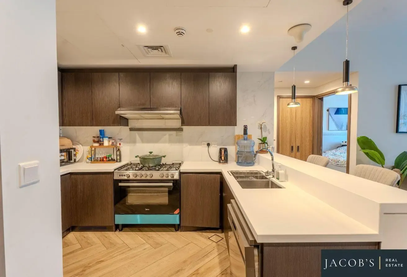 Large Layout | Furnished | Vacant on Transfer
