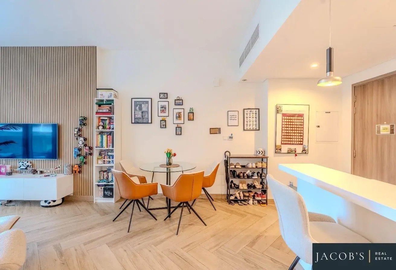 Large Layout | Furnished | Vacant on Transfer