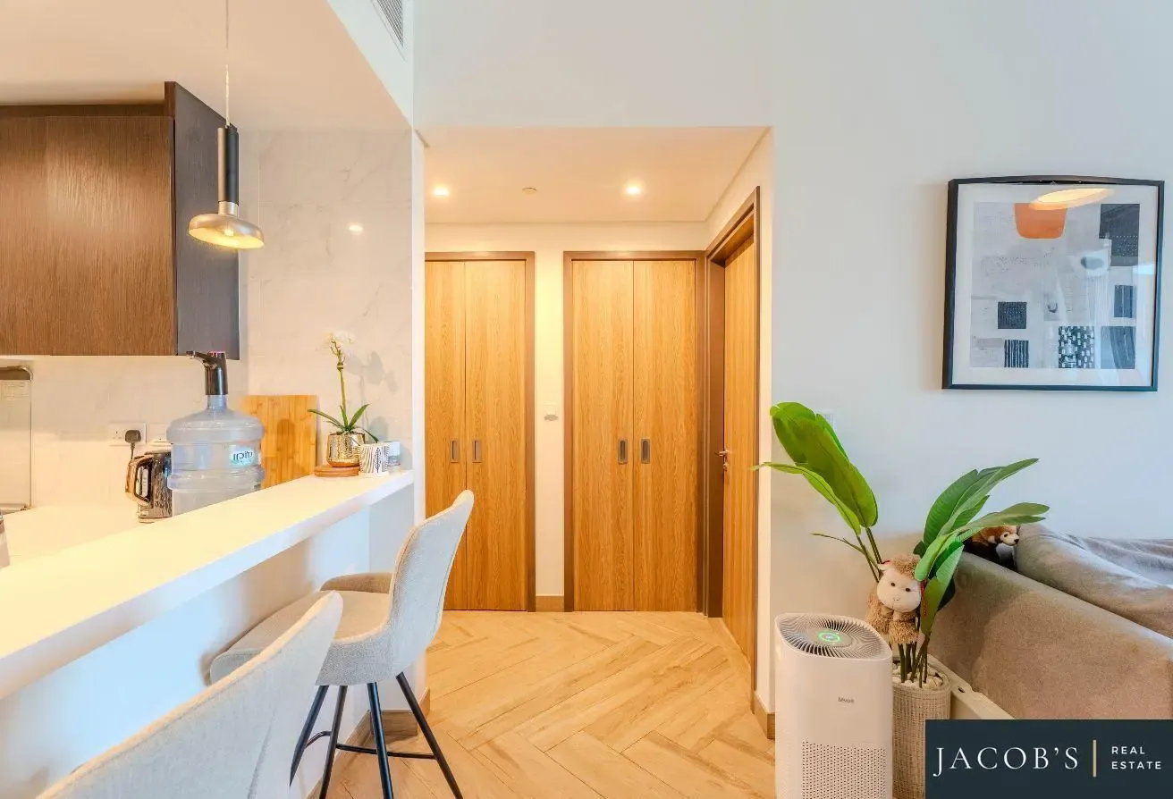Large Layout | Furnished | Vacant on Transfer