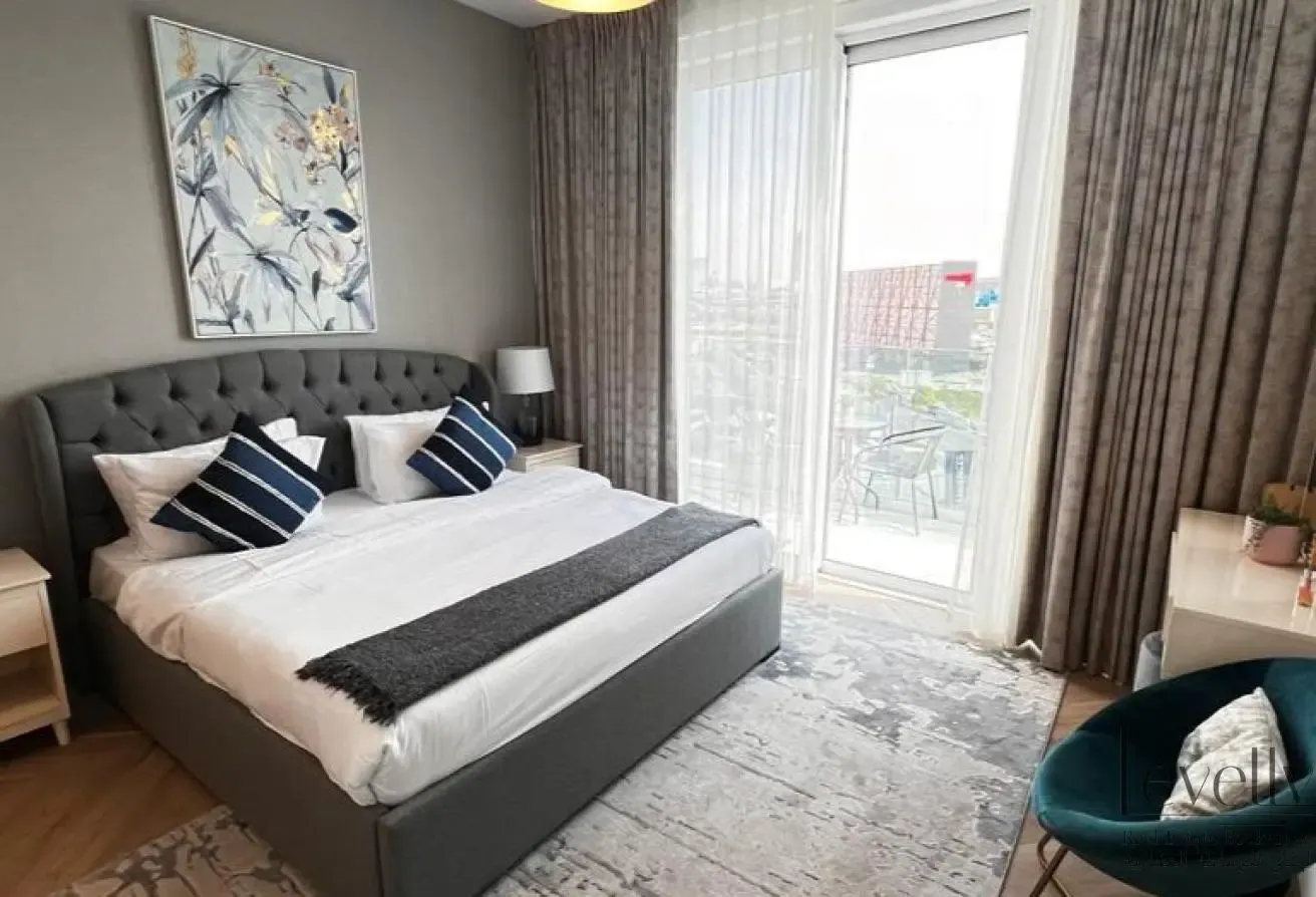 Bright and Spacious 2-BR|Near to Metro|Furnished