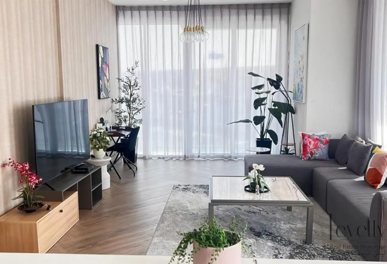Bright and Spacious 2-BR|Near to Metro|Furnished