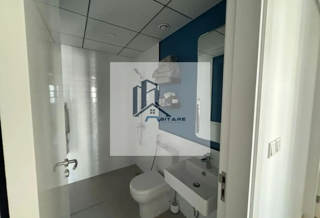 Vacant-2 Bed for SALE-near METRO, OnShk Zayed Road