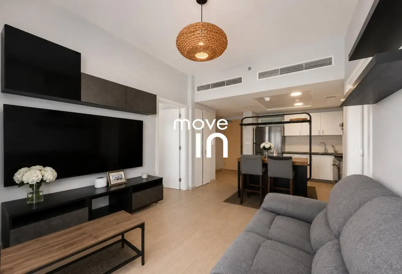 Well Furnished 2 Bed|Balcony|Laundry|Next to Metro
