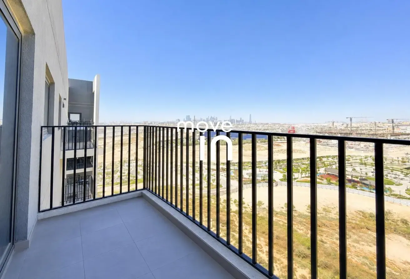 Well Furnished 2 Bed|Balcony|Laundry|Next to Metro