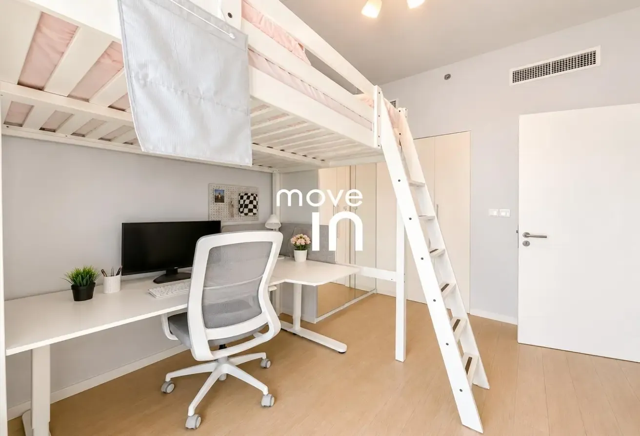 Well Furnished 2 Bed|Balcony|Laundry|Next to Metro