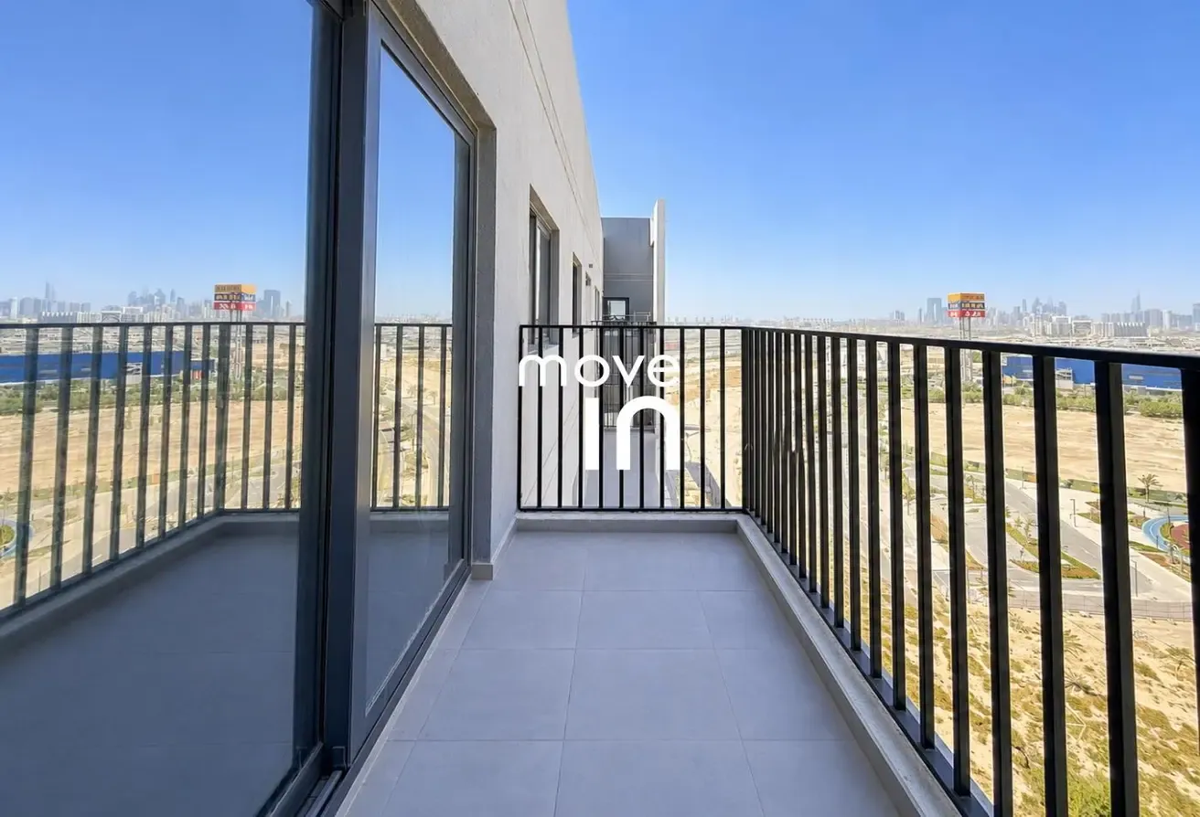 Well Furnished 2 Bed|Balcony|Laundry|Next to Metro