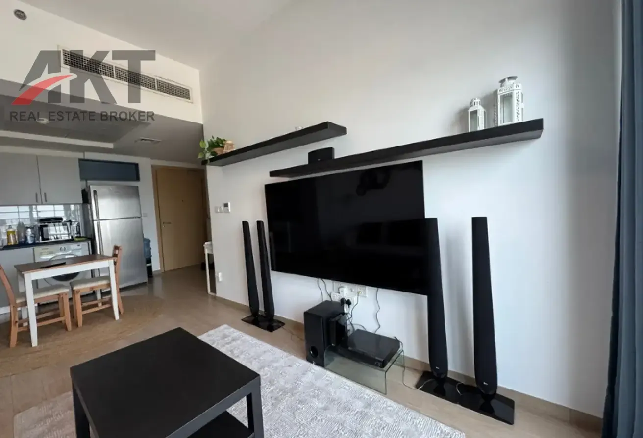 FULLY FURNISHED 2 BR WITH MARINA VIEW/CORNER UNIT