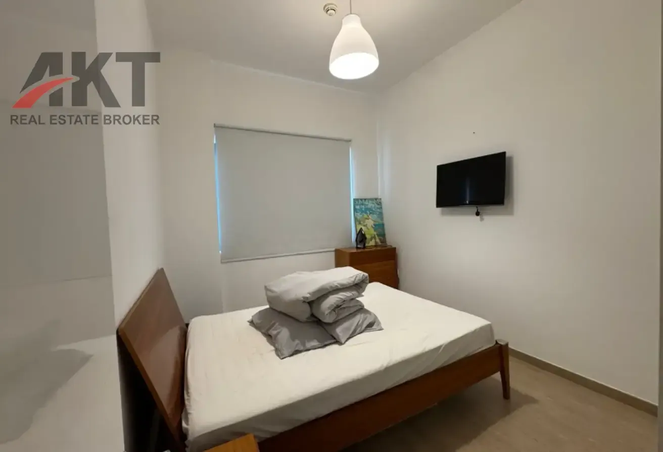 FULLY FURNISHED 2 BR WITH MARINA VIEW/CORNER UNIT