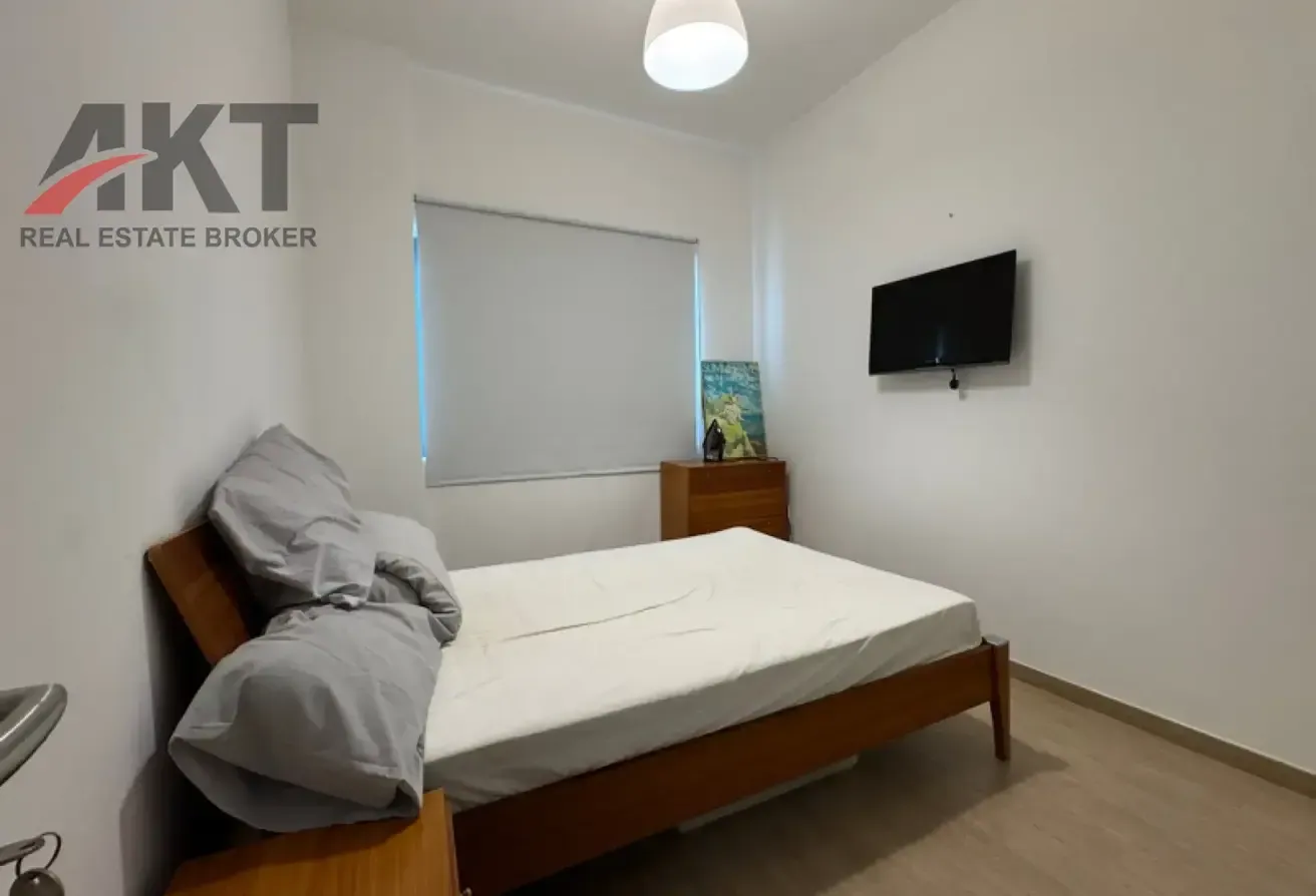 FULLY FURNISHED 2 BR WITH MARINA VIEW/CORNER UNIT