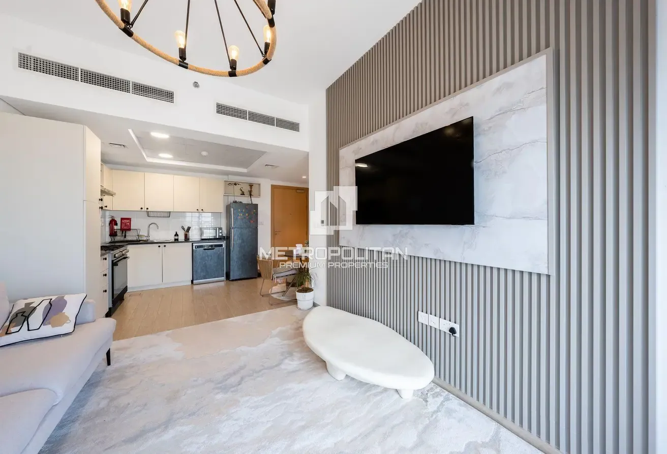 Vacant on transfer | Park view | Furnished