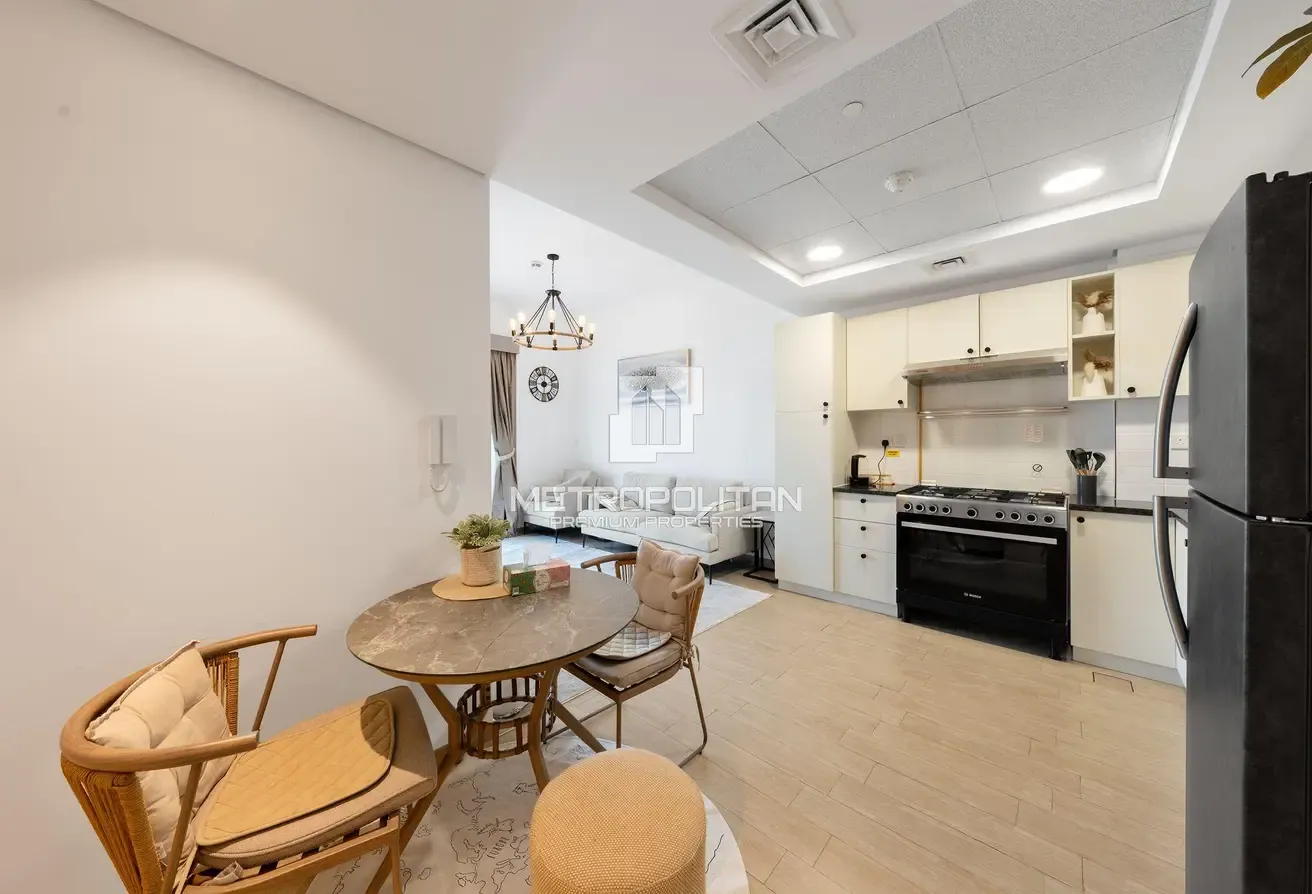 Vacant on transfer | Park view | Furnished