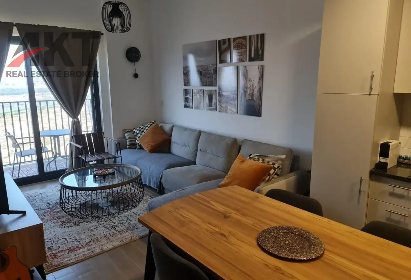FULLY FURNISHED 2 BR WITH MARINA AND PARK VIEW