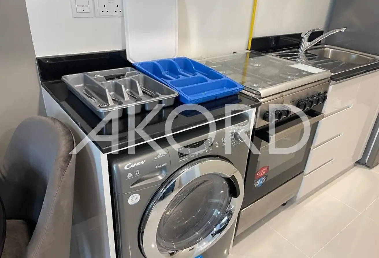 Brand New | Spacious Studio l Great Floor