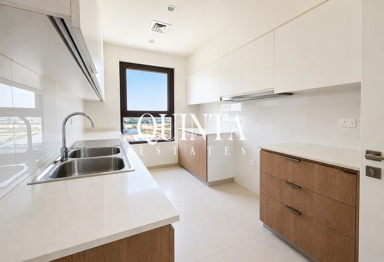 Full Golf Course View | Bright & Spacious | Peaceful Surroundings