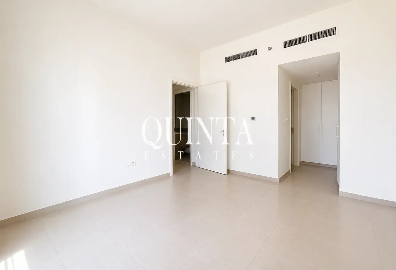Full Golf Course View | Bright & Spacious | Peaceful Surroundings