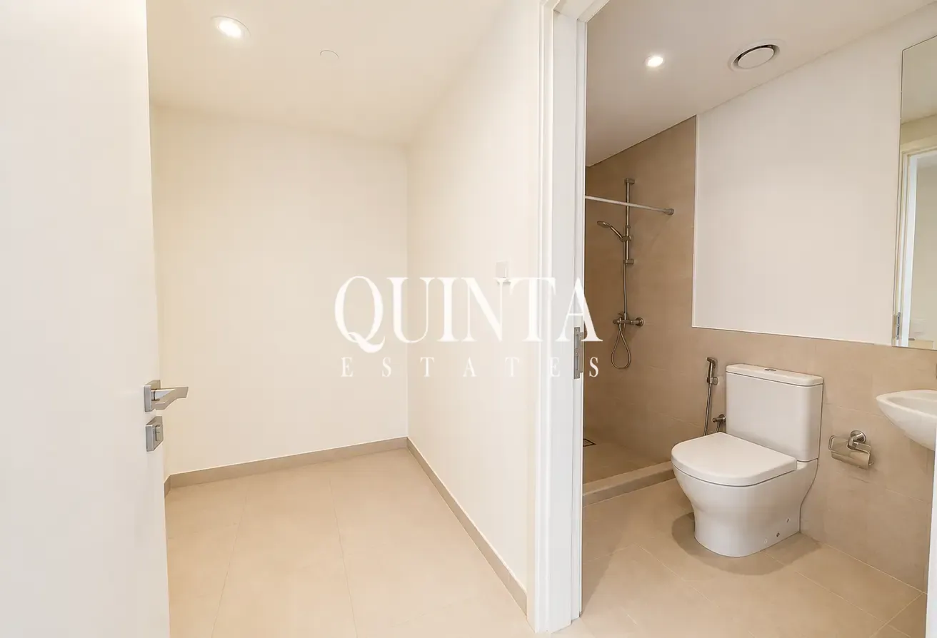 Full Golf Course View | Bright & Spacious | Peaceful Surroundings