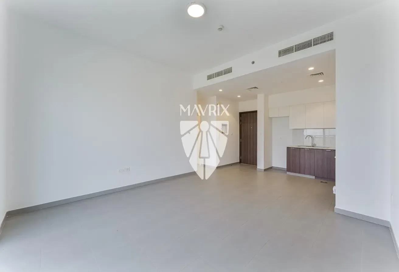 Chiller Free | Ready To Move | Golf Course View
