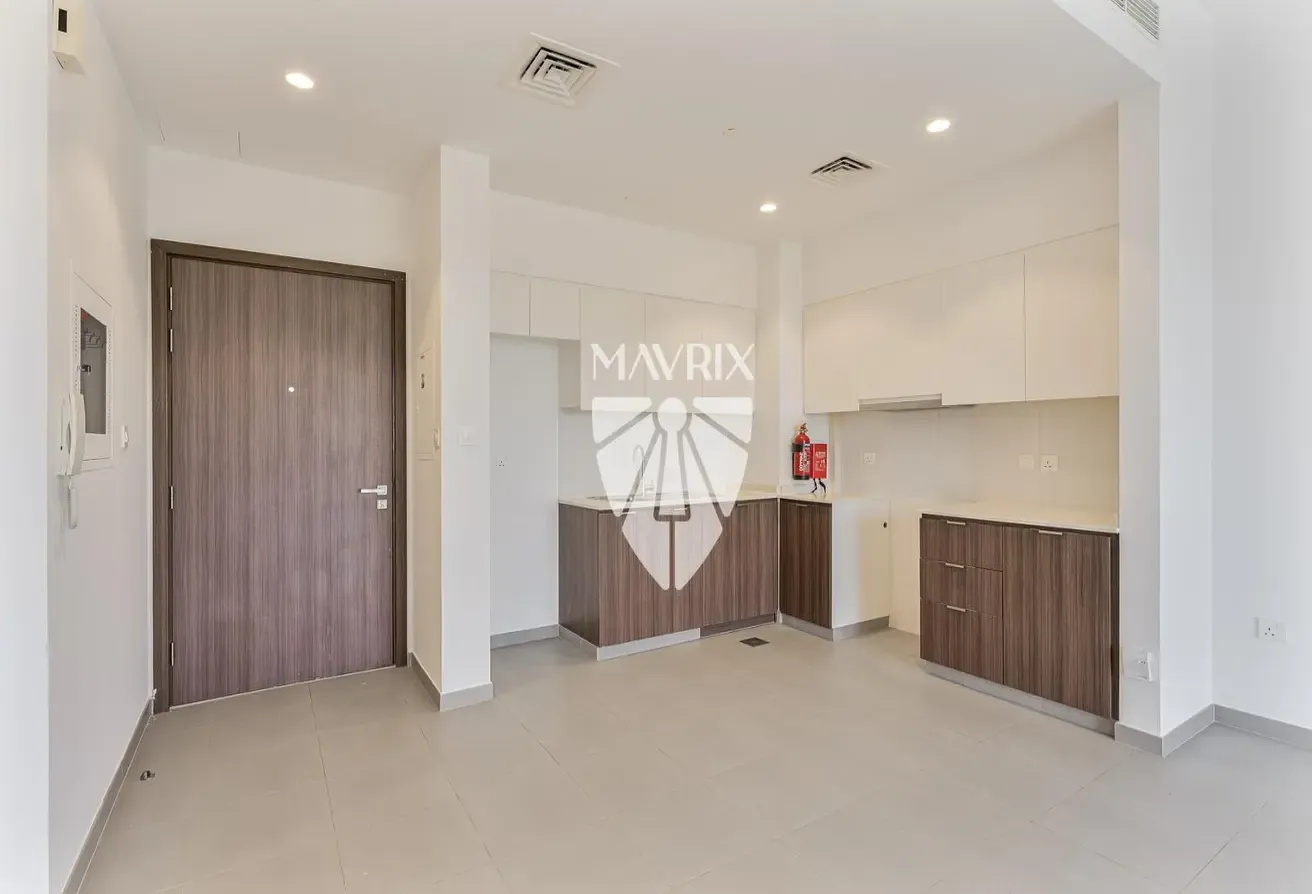 Chiller Free | Ready To Move | Golf Course View