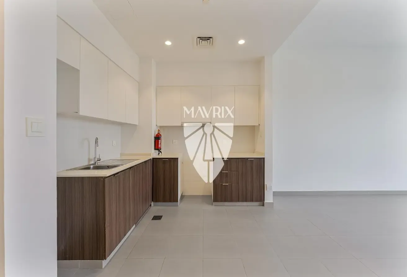 Chiller Free | Ready To Move | Golf Course View