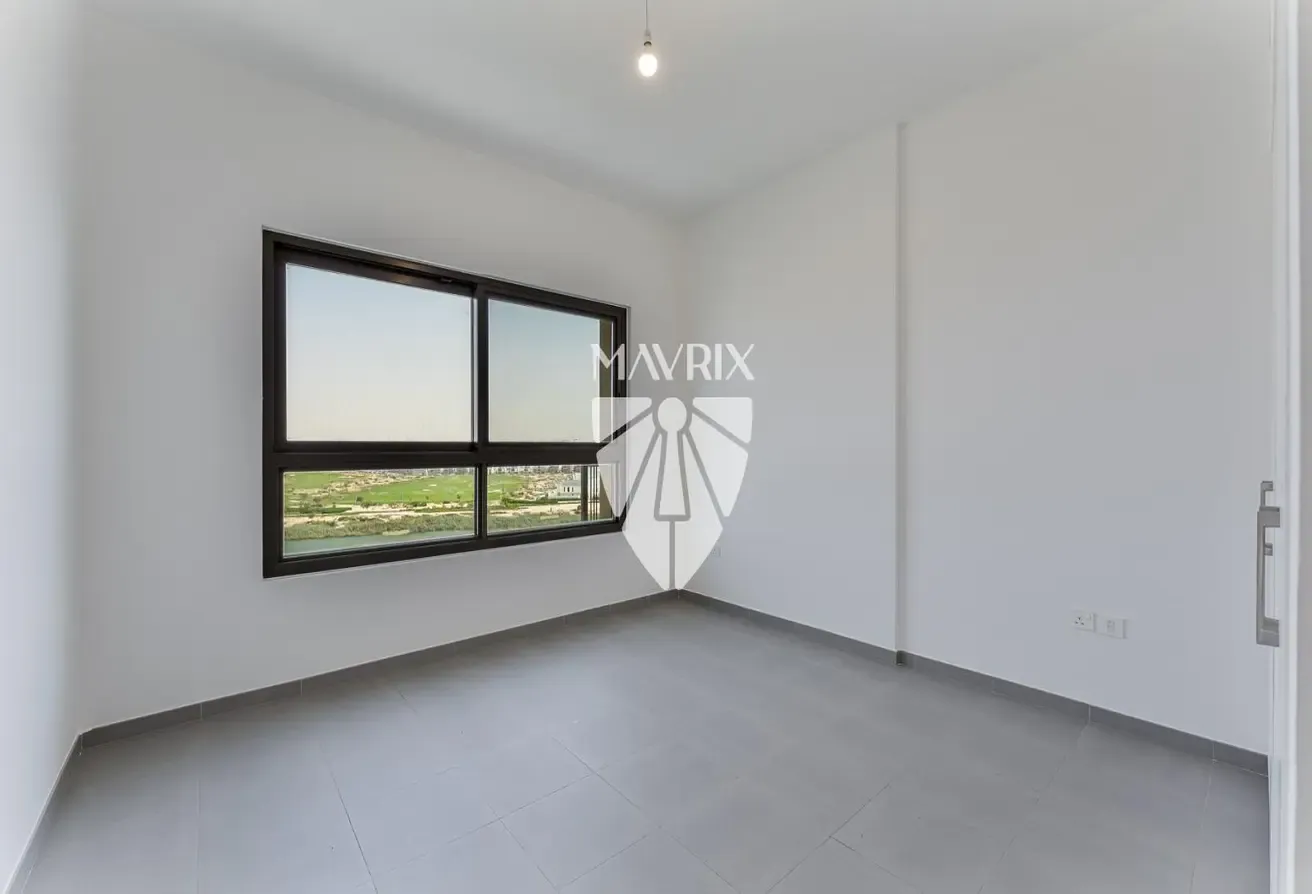 Chiller Free | Ready To Move | Golf Course View