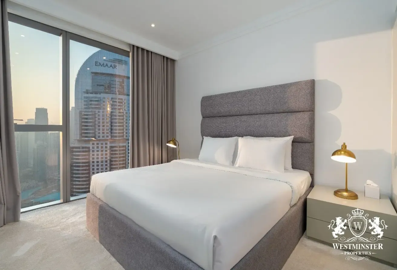 Sophisticated 3BR + Maidsroom Apt | Fountain views