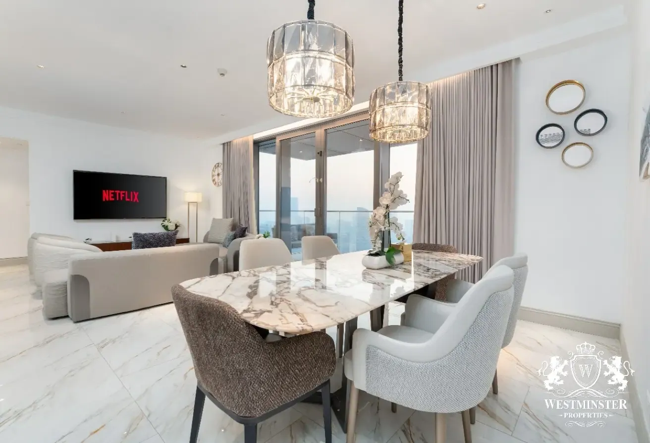 Sophisticated 3BR + Maidsroom Apt | Fountain views
