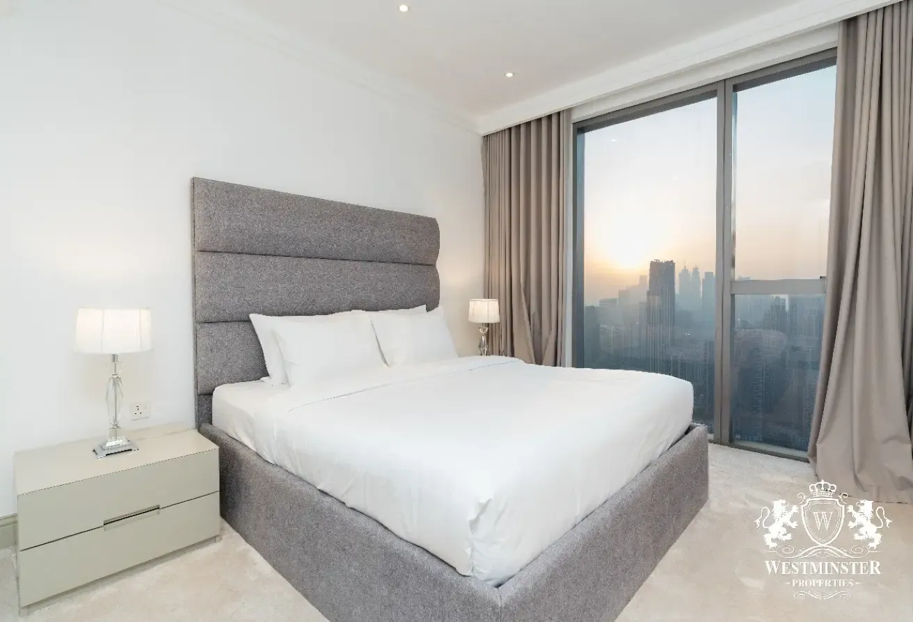 Sophisticated 3BR + Maidsroom Apt | Fountain views