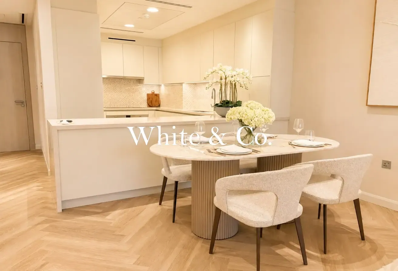 Fully Upgraded | Fully Furnished | Walk In