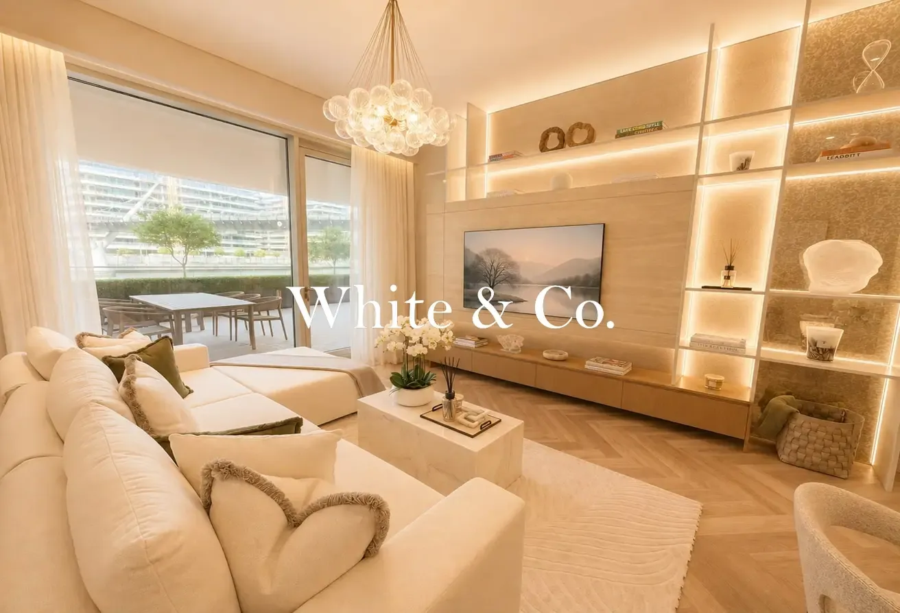 Fully Upgraded | Fully Furnished | Walk In