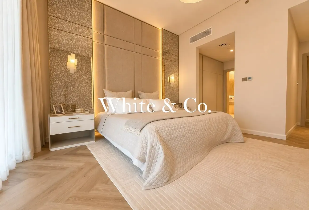 Fully Upgraded | Fully Furnished | Walk In