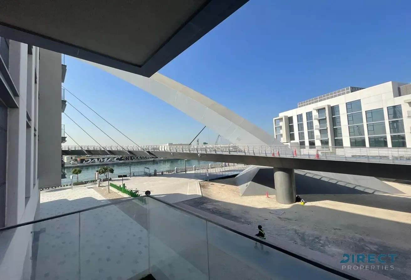 Canal View | Fully Furnished | Upgraded Unit