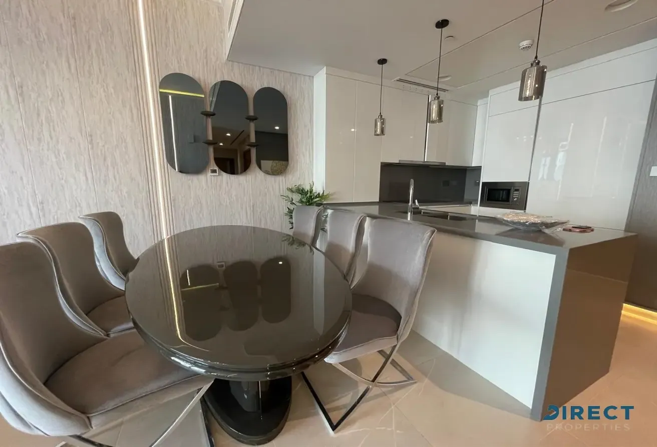 Canal View | Fully Furnished | Upgraded Unit