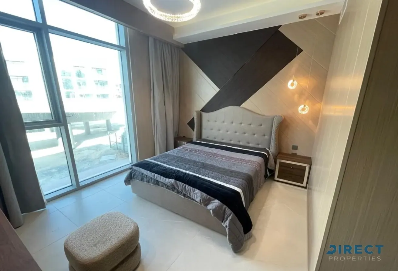 Canal View | Fully Furnished | Upgraded Unit