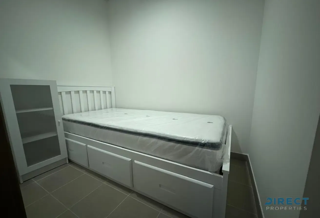 Canal View | Fully Furnished | Upgraded Unit