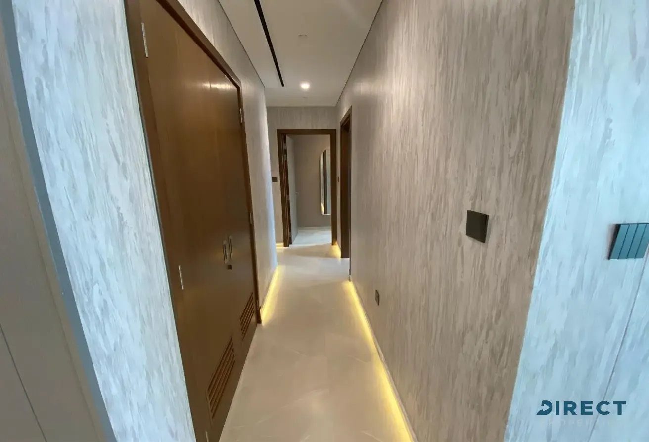 Canal View | Fully Furnished | Upgraded Unit