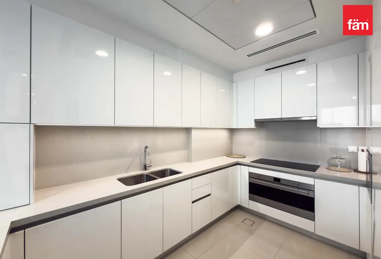 Full Canal Views, Furnished, Available Immediately